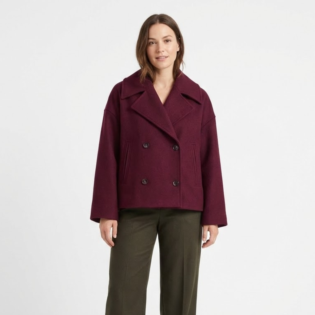 Short wool coat for women with double-breasted front and relaxed lapel collar