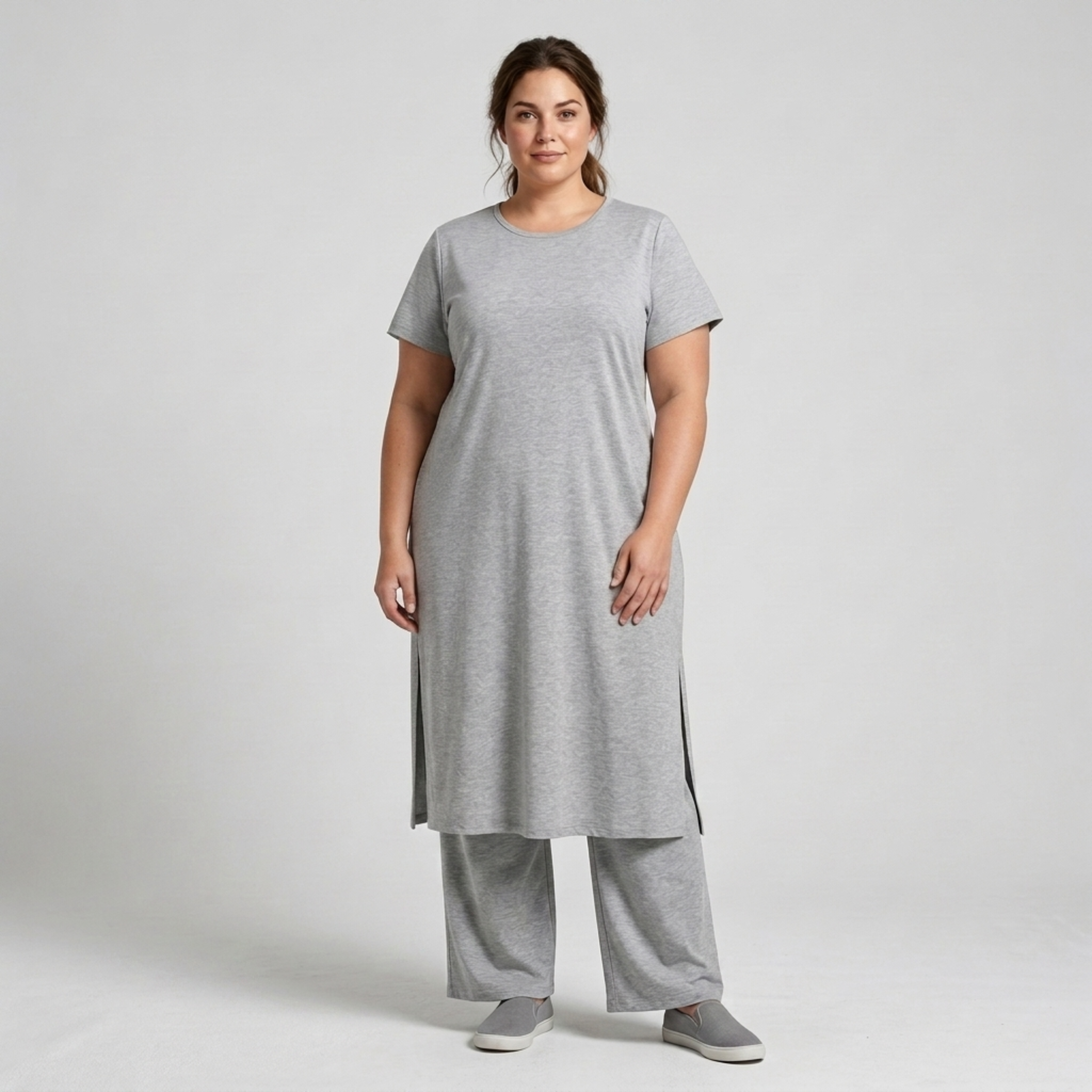 Plus size two-piece set for women with long tunic and loose pants