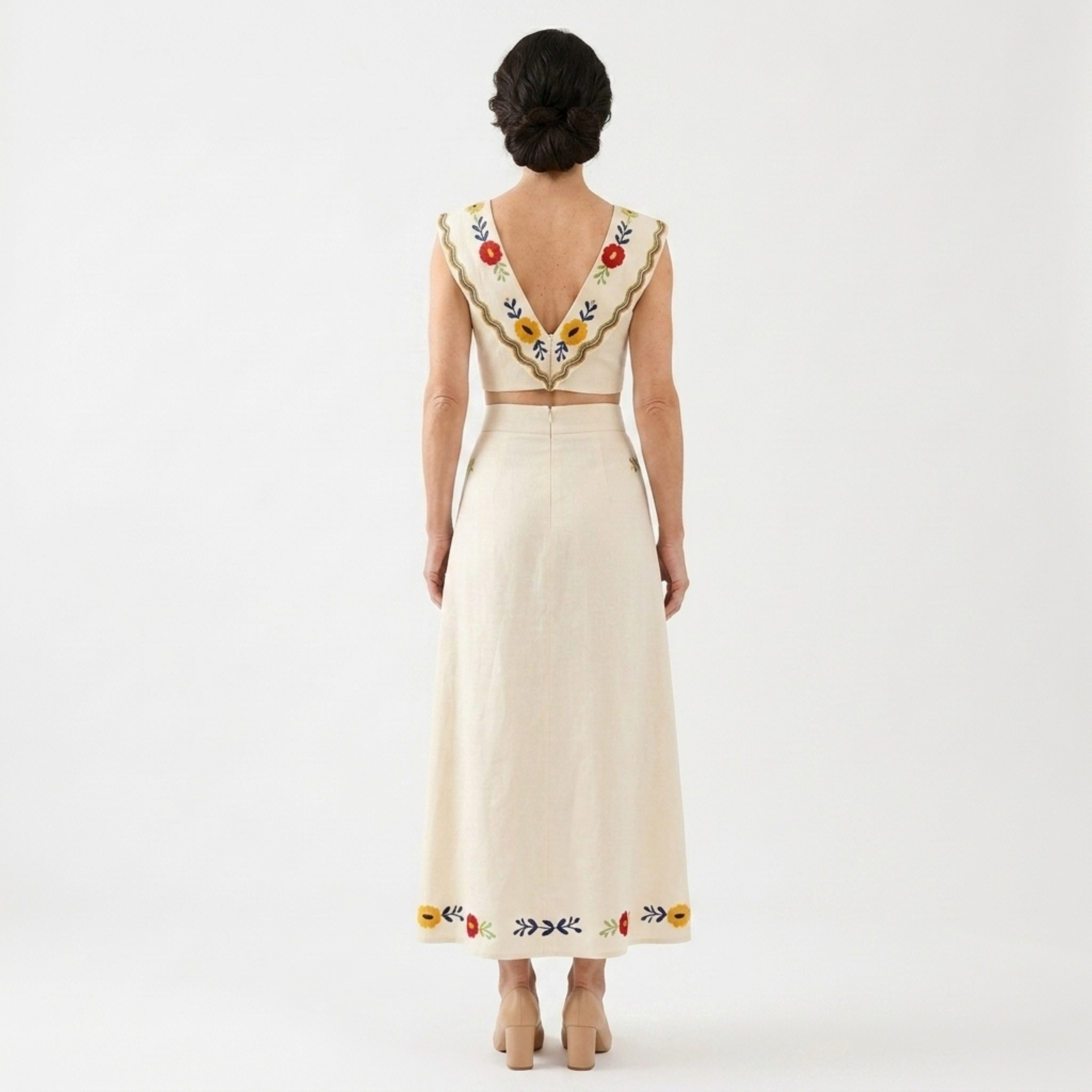 Crop top and long skirt set — tropical print — summer vacation