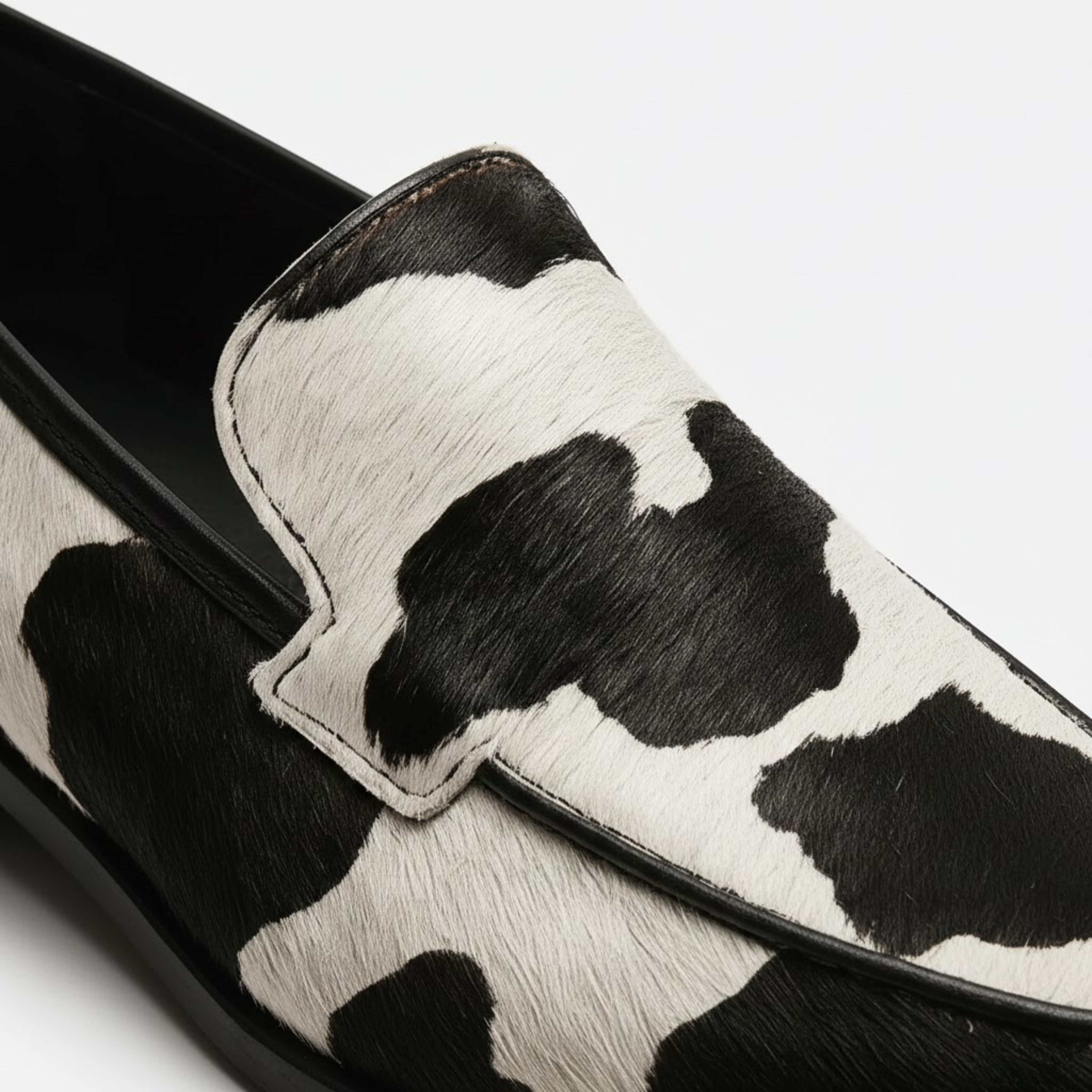 Flat Pointed Toe Moccasins for Women with Animal Print and Soft Sole