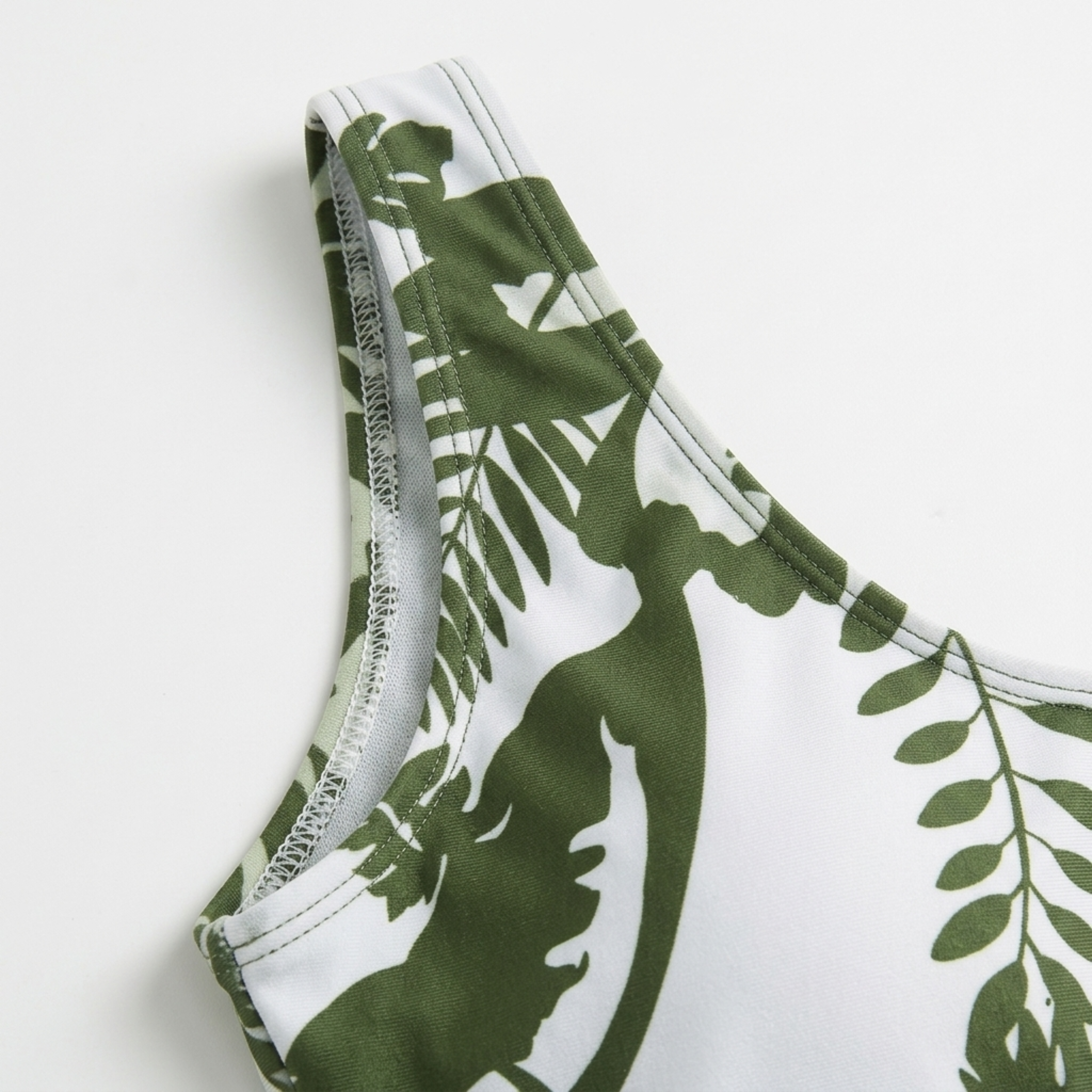 Plus Size One-Piece Swimsuit for Women with Integrated Floral Print Sarong