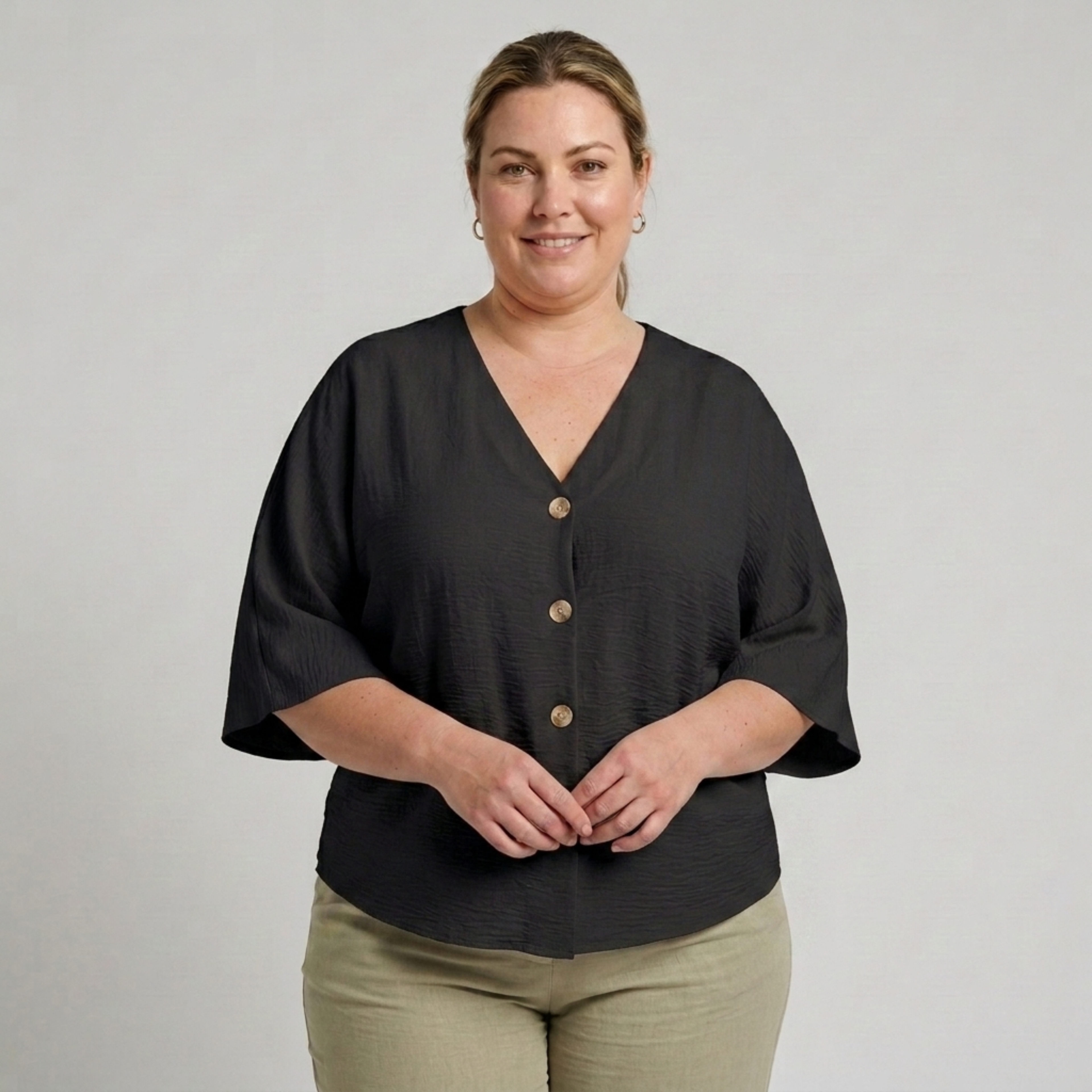 Plus Size Women's Loose Blouse with V-Neck and Long Sleeves
