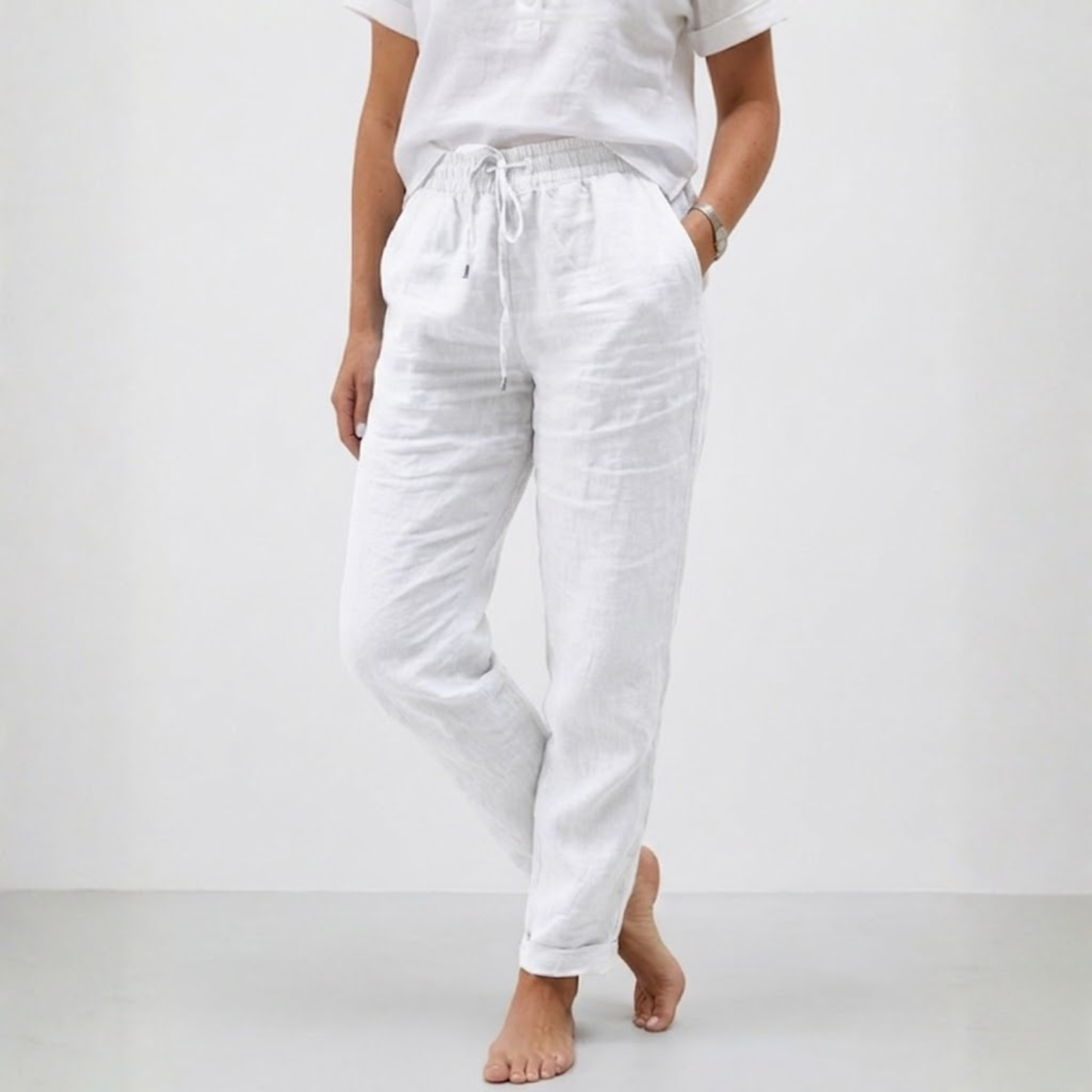 High-Waisted Elastic Cotton and Linen Pants with a Relaxed Fit for Women