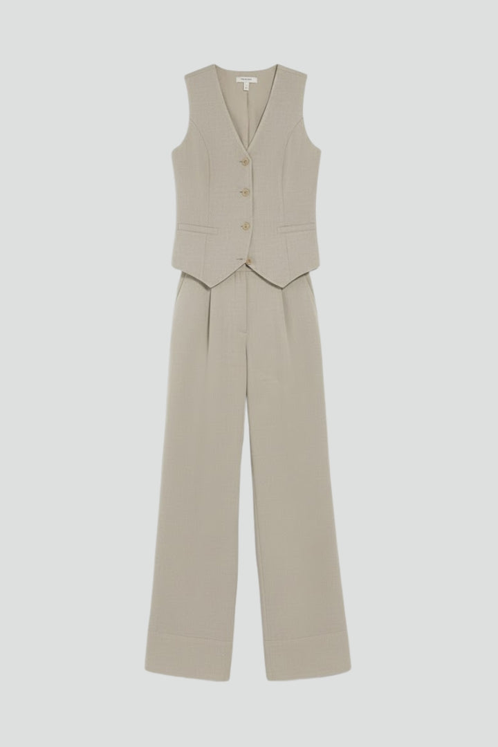 Two-piece women's outfit — V-neck blazer and straight fluid pants | everyday wear