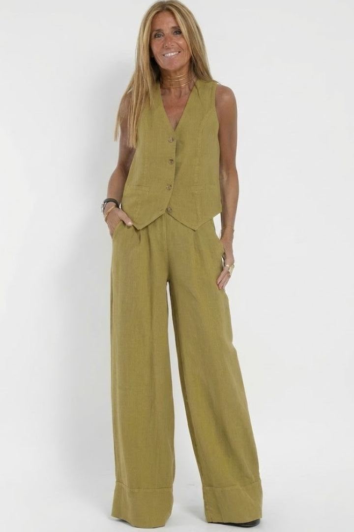 Two-piece women's outfit — V-neck blazer and straight fluid pants | everyday wear